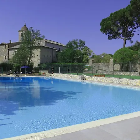 Sleeps 3 Pool Wifi Appartamento